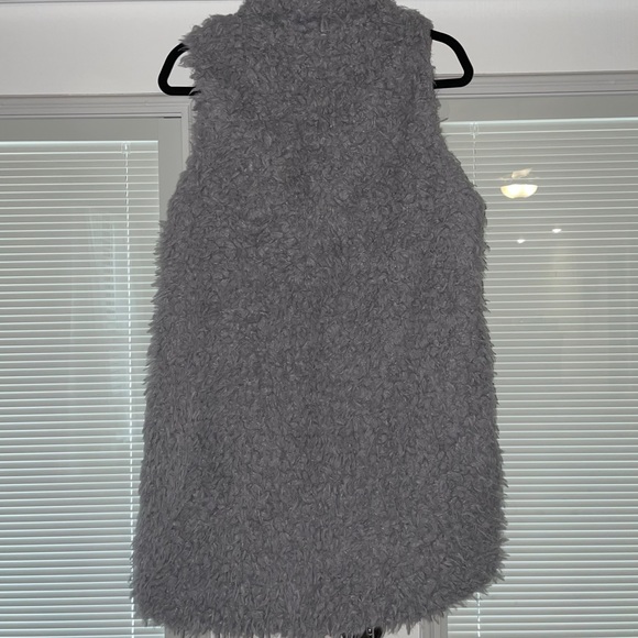 Chunky fur vest - Picture 5 of 5